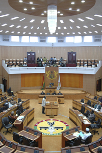 Lawmakers meet during a session of Parliament in Accra, Ghana, June 16, 2006 © Jonathan Ernst/World Bank